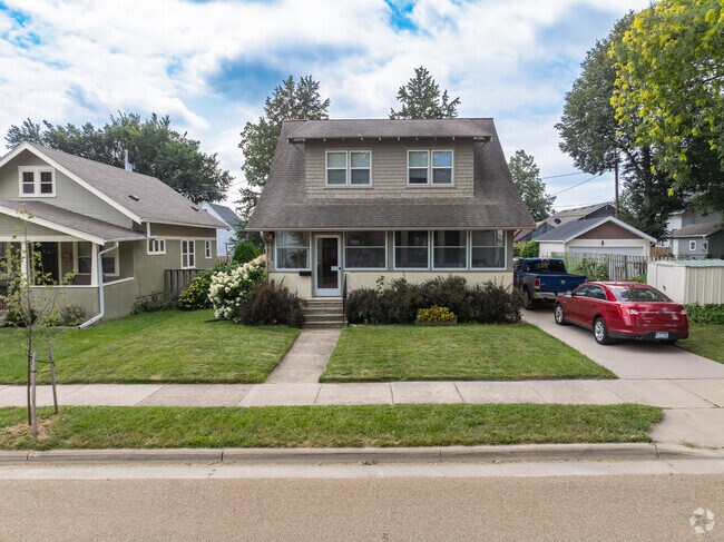 Prospective buyers will find American Foursquares & modest bungalows on relatively compact lots.