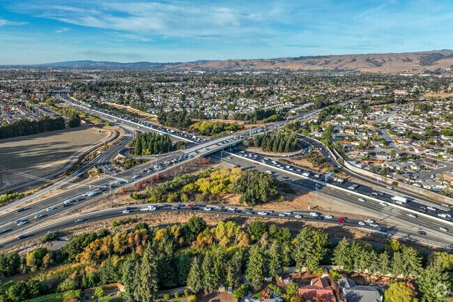 Parkmont locals headed to San Jose or Oakland can access Interstates 680 and 880 via Route 84.