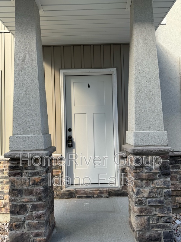 660 S Saturn Ave, Idaho Falls, ID 83402