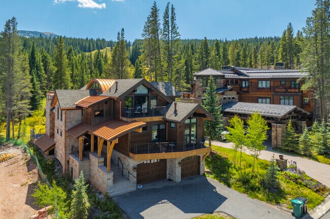 Stunning contemporary homes are available nestled into the hills of Copper Mountain.