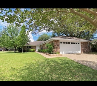 1704 Pat Dr, Gautier, MS 39553