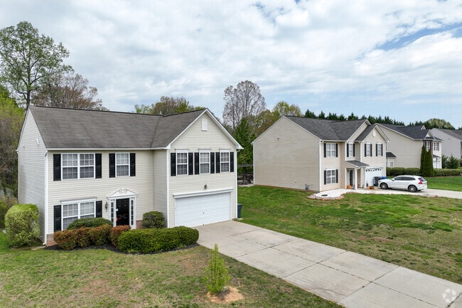 There are many modern, two-story homes within the Hastings Hill neighborhood.