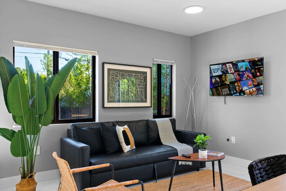 1350 NW 28th St unit FL1-ID1258047P, Miami, FL 33142 - photo 1