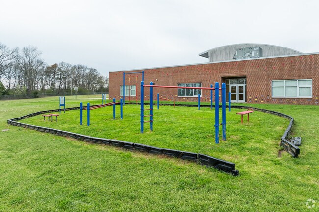 Canton School of Arts & Sciences in canton serves 360 students from Pre-k to 5th grade.