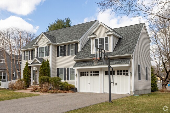 Newer built homes are popping up all through out Wellesley Square.