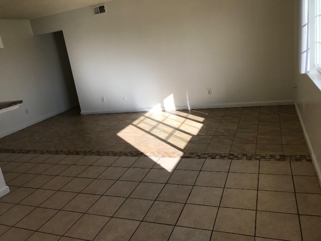 26 Nedra Ct, Sacramento, CA 95822 - photo 5