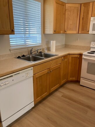 1440 Cobblestone Ln, Ogden, UT 84404