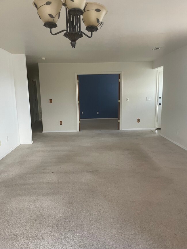 877 Forestglen Dr unit Condo For Rent, Bozeman, MT 59718 - photo 5