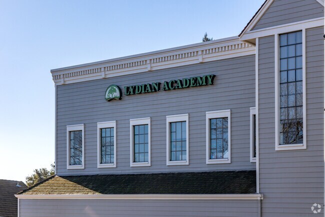 Lydian Academy is a highly rated school in Menlo Park.
