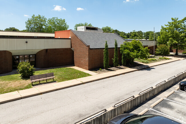 Carman Trails Elementary School aligns with Missouri state standards.