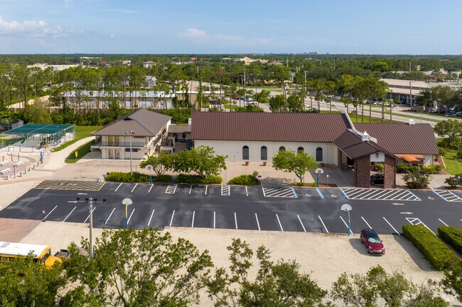 Gospel Baptist Christian School in Bonita Springs teaches the ways of the Bible & academics.