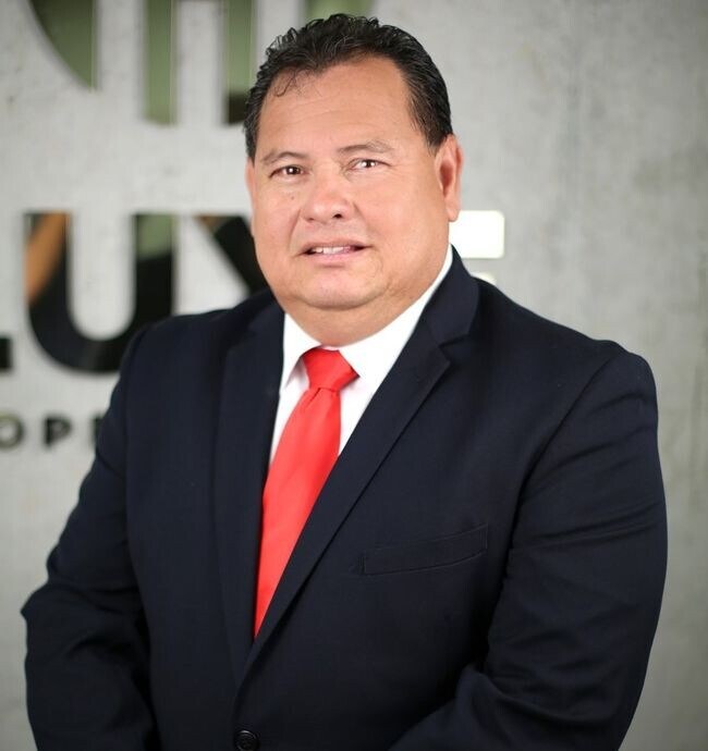 Agent Photo