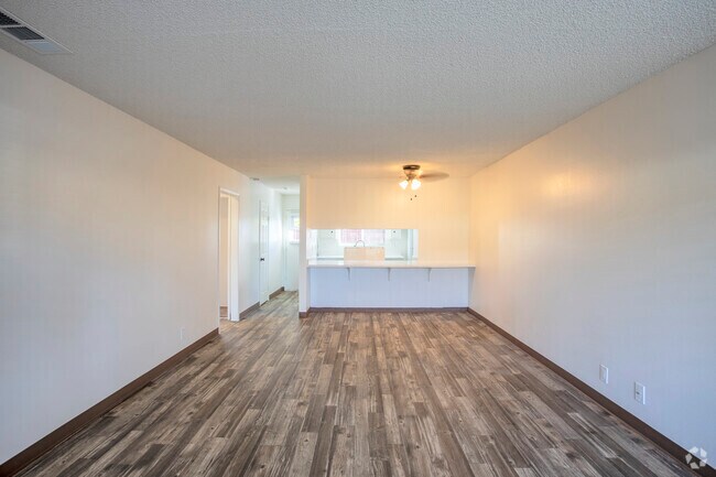 Windsong Villas, Escondido, CA 92026 - photo 2