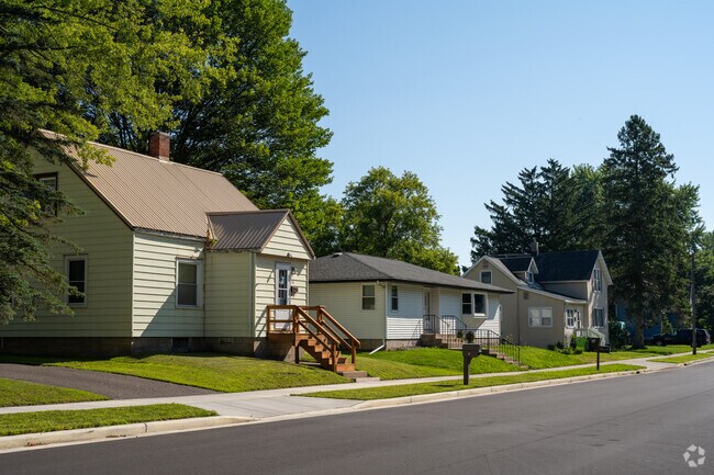 Modest homes line the roads of Stanley.