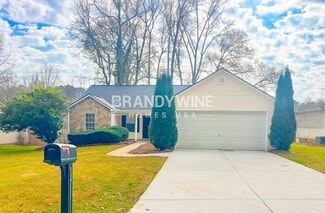 371 Walker Dr, Monroe, GA 30655