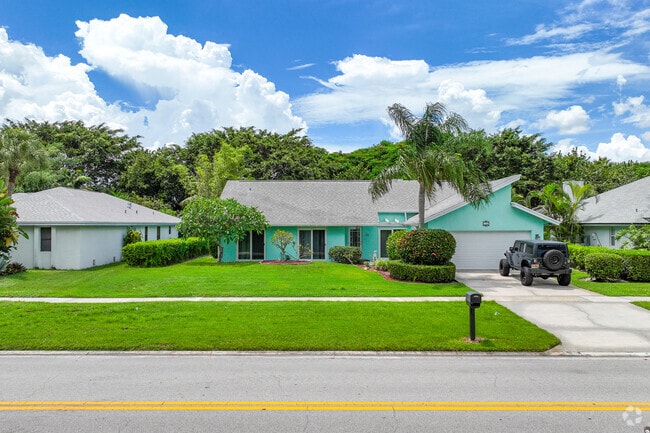 La Mancha features many colorful ranch homes with large lots.