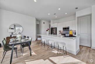 925 W 20th St, Houston, TX 77008