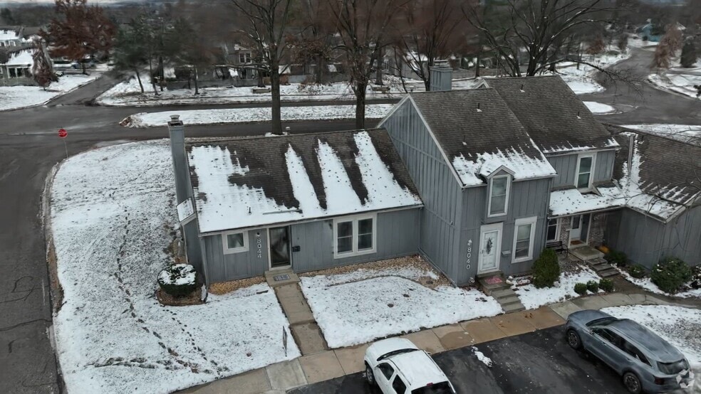 8044 Halsey St, Lenexa, KS 66215 - photo 2