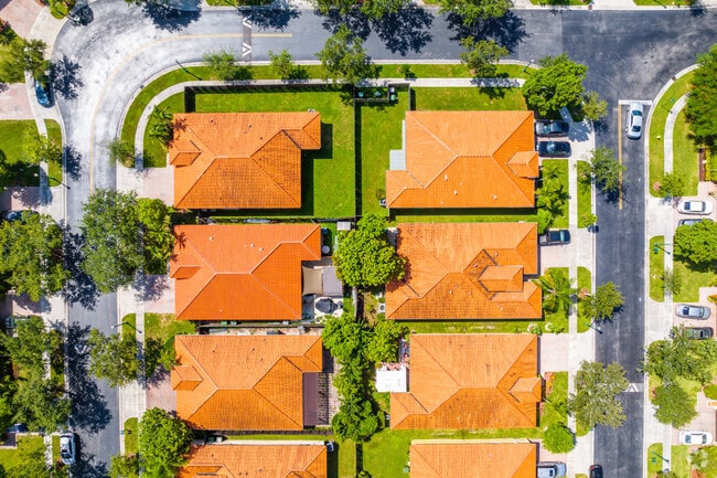 Single family homes with comfortable neighbors.