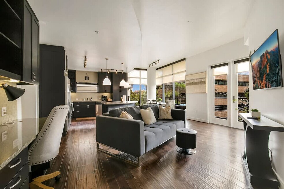 101 Bowen St unit ID1297788P, Dallas, TX 75204 - photo 1