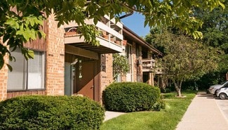 9571 W Forest Home Ave, Hales Corners, WI 53130