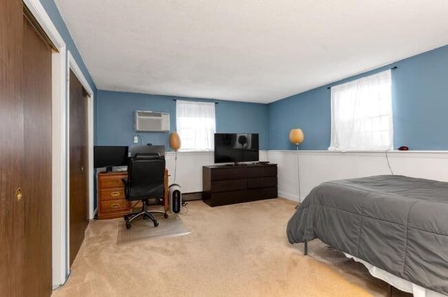 89 Pleasant St unit 89 Pleasant Street A, Medfield, MA 02052 - photo 2