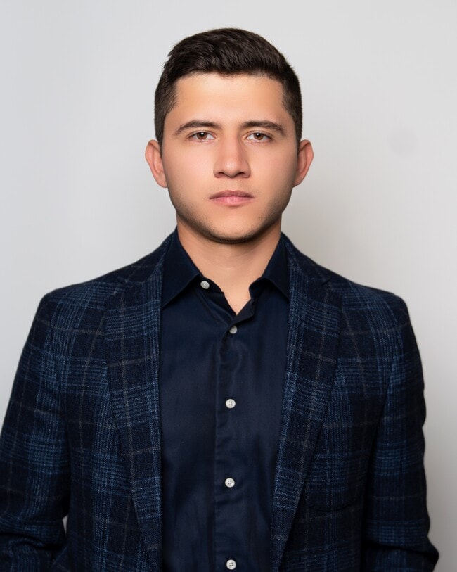 Agent Photo