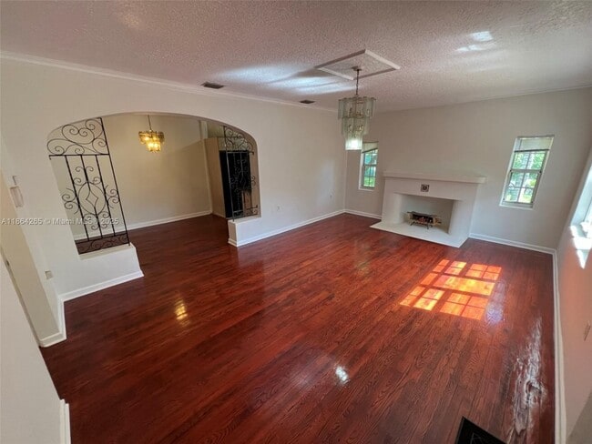 695 NE 81st St, Miami, FL 33138 - photo 4