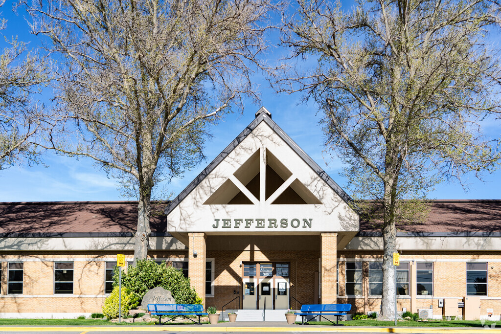 Welcome to Jefferson Elementary School in the Depot Bench neighborhood.