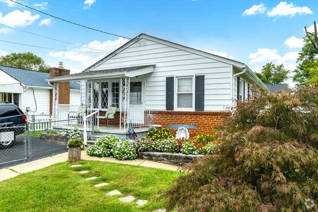 Homes in Pumphrey have room for a nice garden.