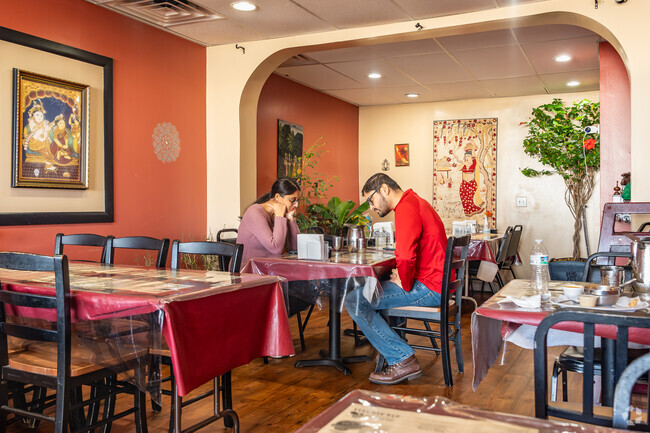 Dosa Corner is a South Indian vegetarian restaurants near Knolls-Thomas.