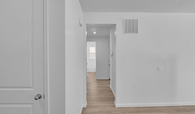 8638 N Haloran Ct, Lake Point, UT 84074 - photo 6