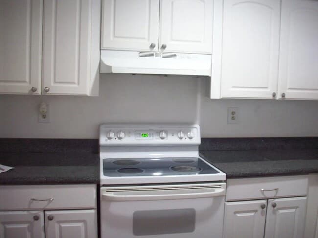 336 NW 114th Ave unit 102, Miami, FL 33172 - photo 4