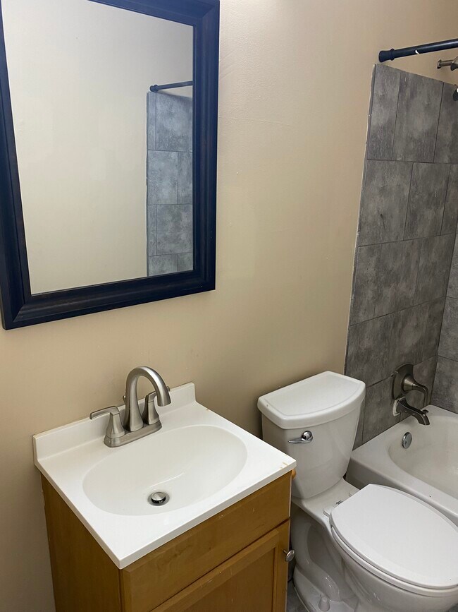 266 Moughon St unit 266A, MacOn-bibb, GA 31201 - photo 4