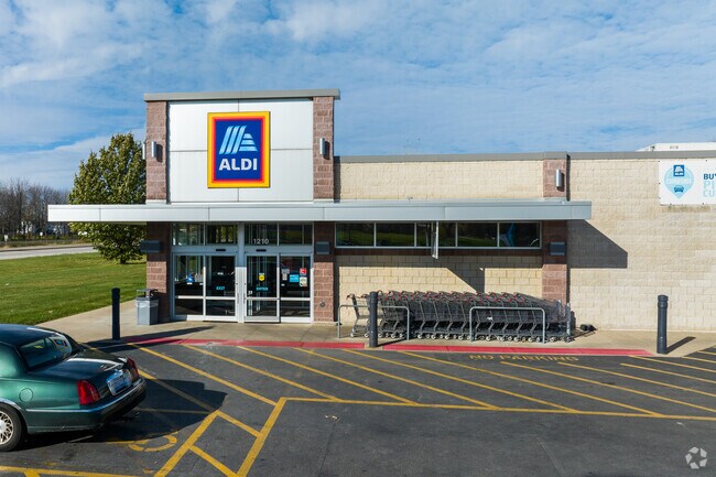 Carbon Cliff residents can shop at Aldi for grocery needs.
