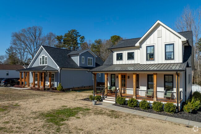 Many of the Belmont homes both new and old alike feature wonderful front porches.