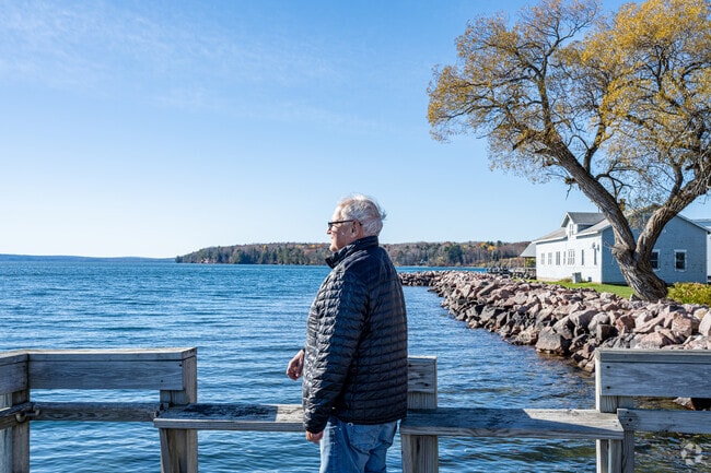 Fishing pier at Marina Park overlooks Lake Superior waters.