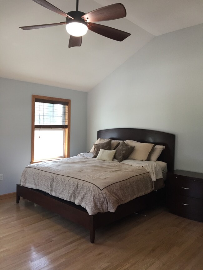 9 Newbury St unit Upstairs, Nashua, NH 03060 - photo 2