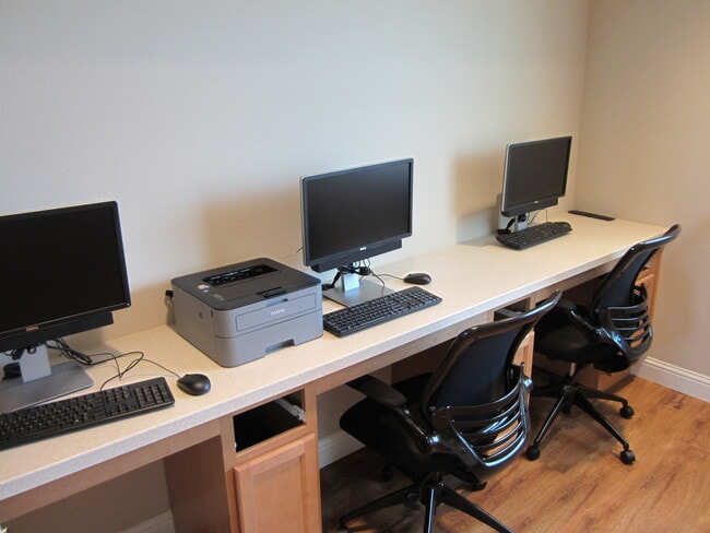 Palmer Villas Apartments, Huron, CA 93234 - photo 3