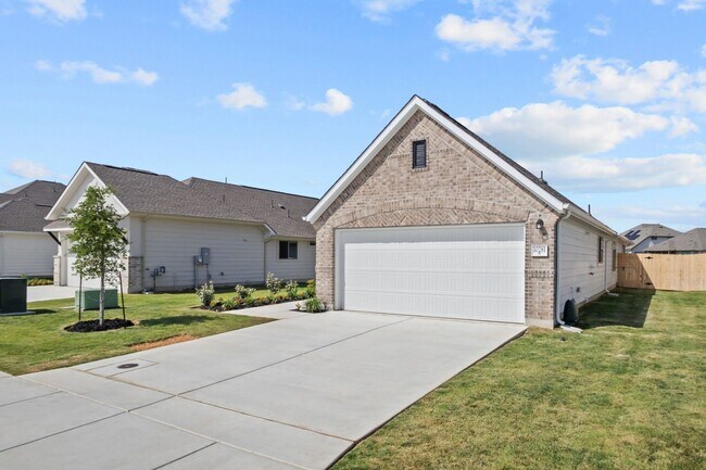 10281 Bartenheim Dr, Schertz, TX 78154 - photo 4