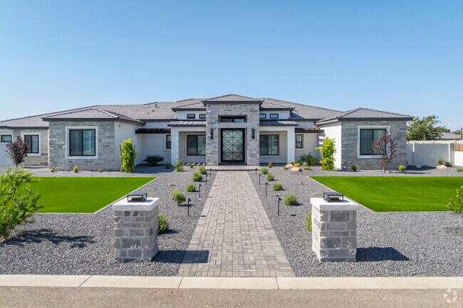 Chandler Heights Citrus features roomy properties that give residents the freedom to enjoy a quiet lifestyle surrounded by natural beauty.