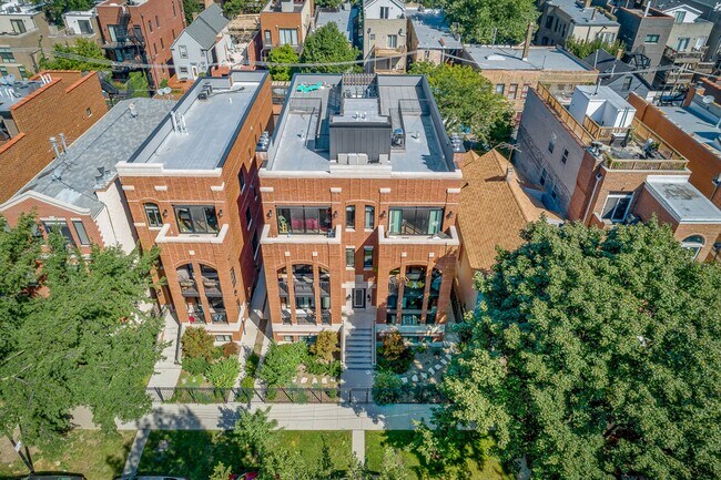 877 Lill W Ave unit D3, Chicago, IL 60614 - photo 2