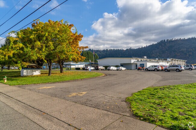 Winston Middle School is located in Winston, Oregon.