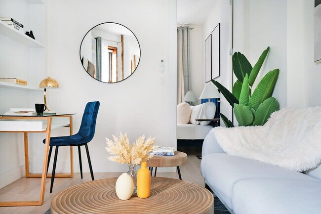 515 W 48th St unit ID1021962P, New York, NY 10036 - photo 5