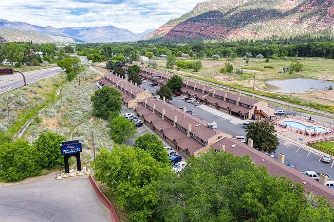 Red Cliff Apartments in Durango, CO