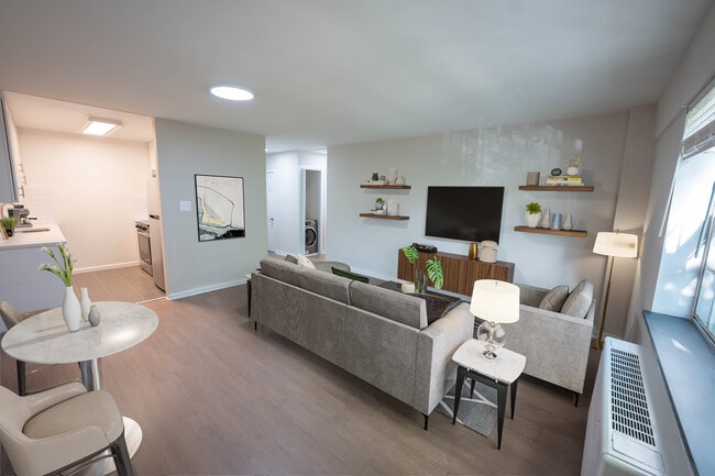 Rosemont Plaza, Bryn Mawr, PA 19010 - photo 6