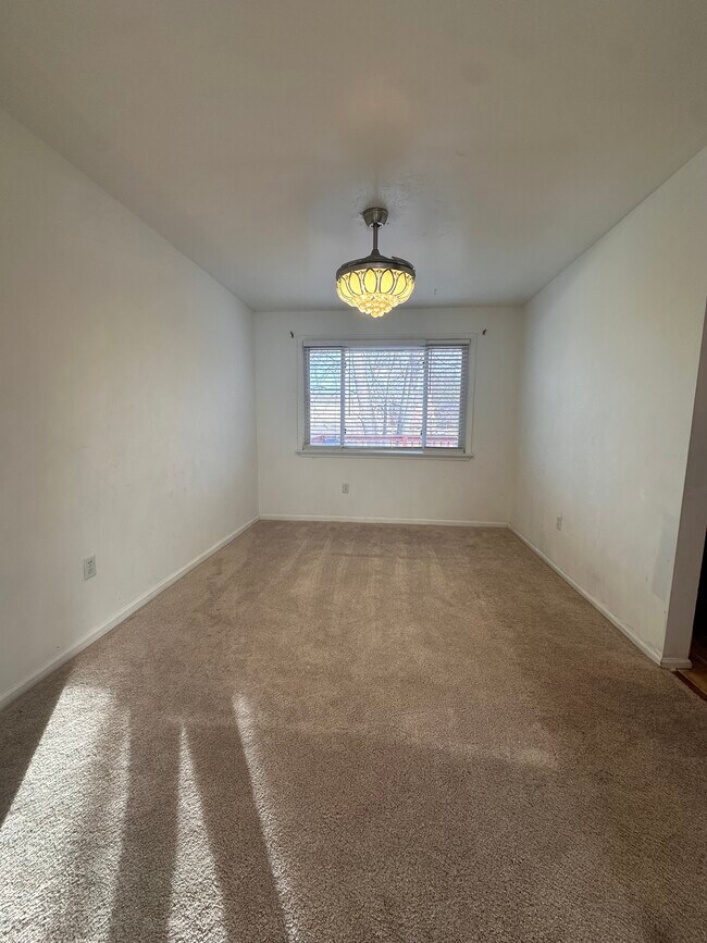 337 E 2nd St, Lansdale, PA 19446 - photo 5