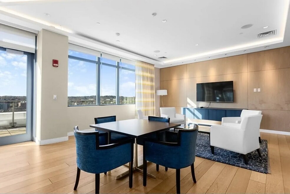 82 Fenwood Rd unit 1007, Boston, MA 02115 - photo 1