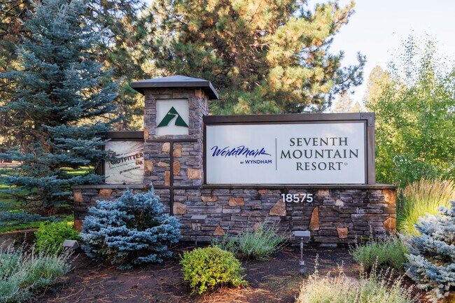 Seventh Mountain Resort is a year-round paradise encircled by peaks, lakes and meadows.