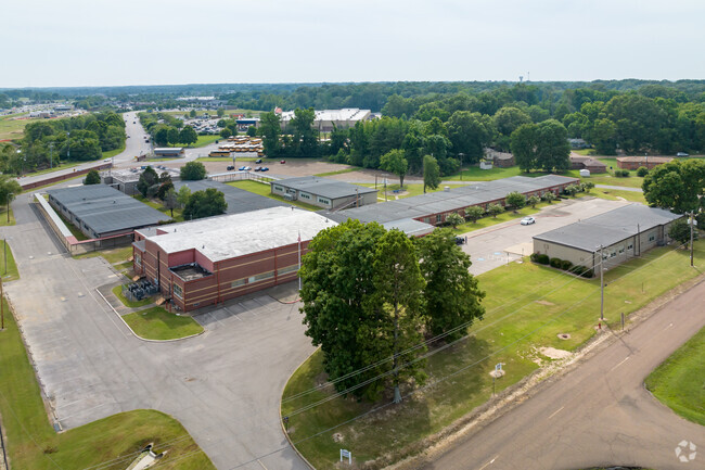 There is ample parking at Olive Branch Intermediate School.